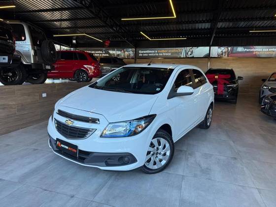 CHEVROLET ONIX 1.4 MPFI LT 8V FLEX 4P AUTOMÁTICO CHEVROLET ONIX 1.4 MPFI LT 8V FLEX 4P AUTOMÁTICO